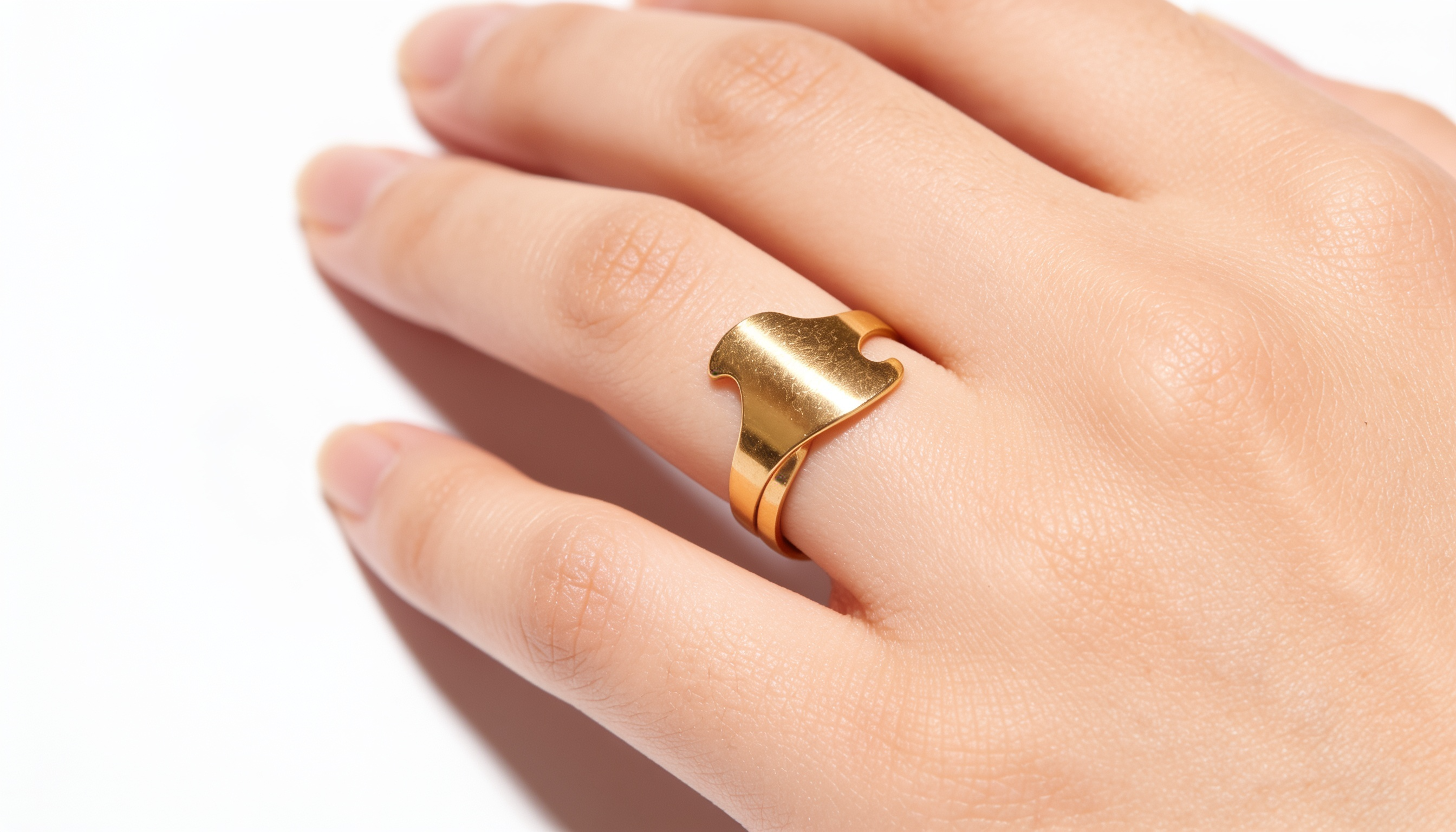 Main porté la bague 1864