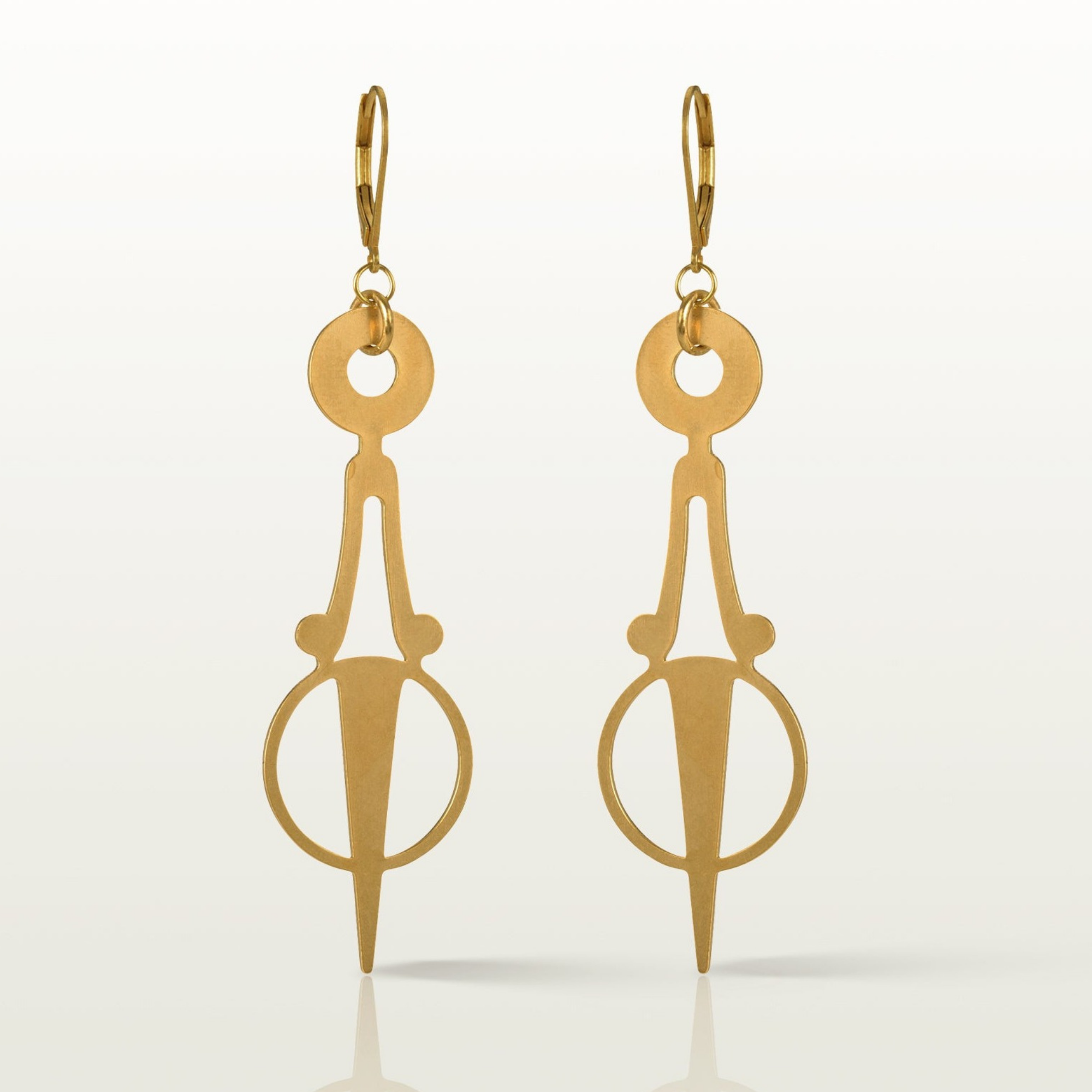 photo packshot des boucles d'oreilles Temps Retrouvé sur fond blanc