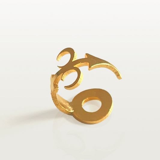 Earcuff créé en France par Marie-Louise Orlach.