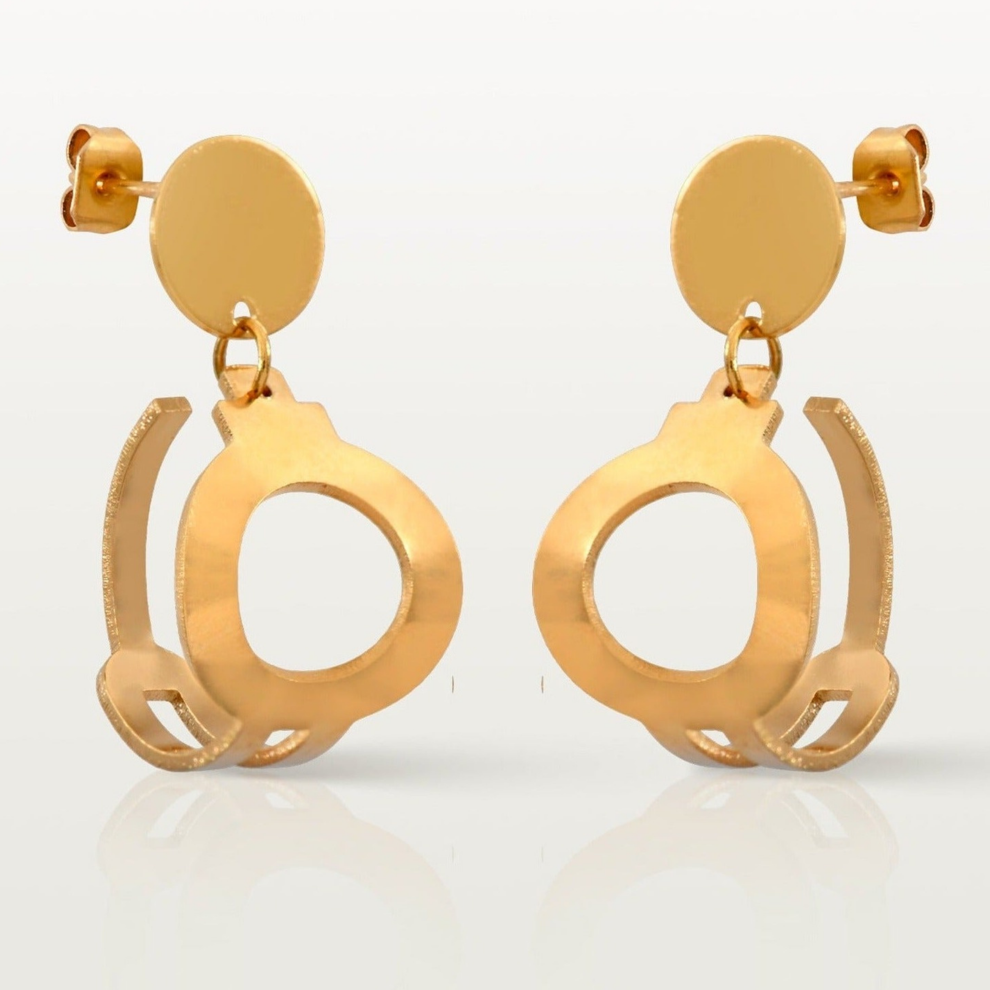 Boucles d'oreille Mélodie, élégantes et délicates, fabriquées à Paris par Marie-Louise Orlach.