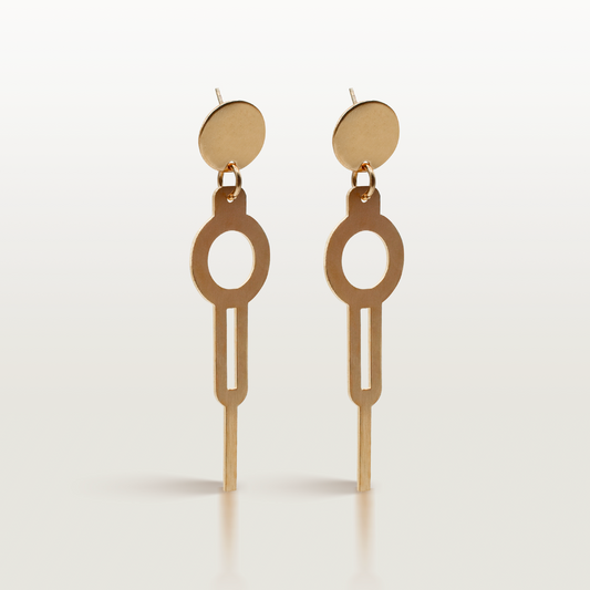 Boucles d'oreille Instant dorées à l'or fin, fabriquées à Paris par Marie-Louise Orlach.