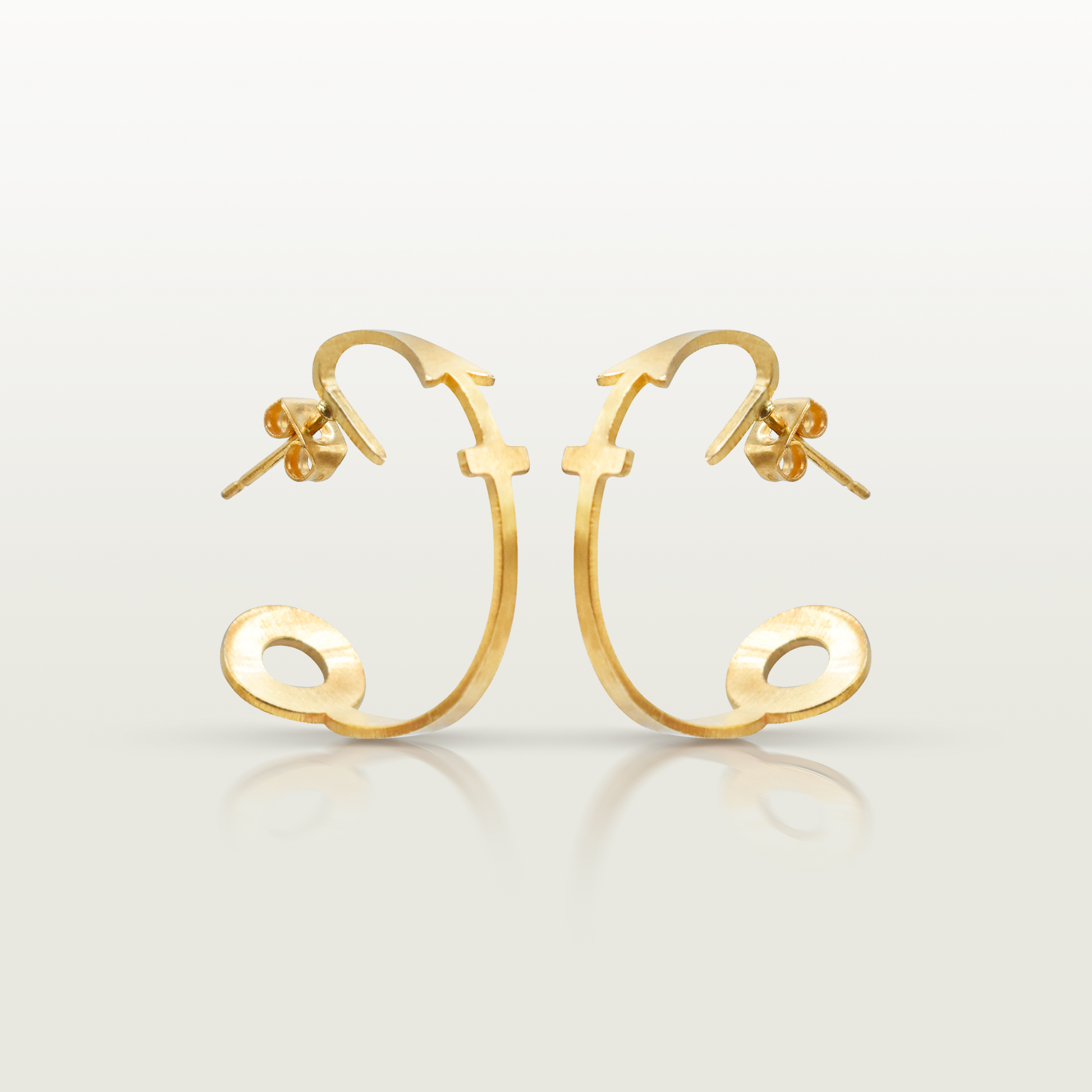 Créoles Bienvenue, délicates et élégantes. Créées par Marie-Louise Orlach à Paris.