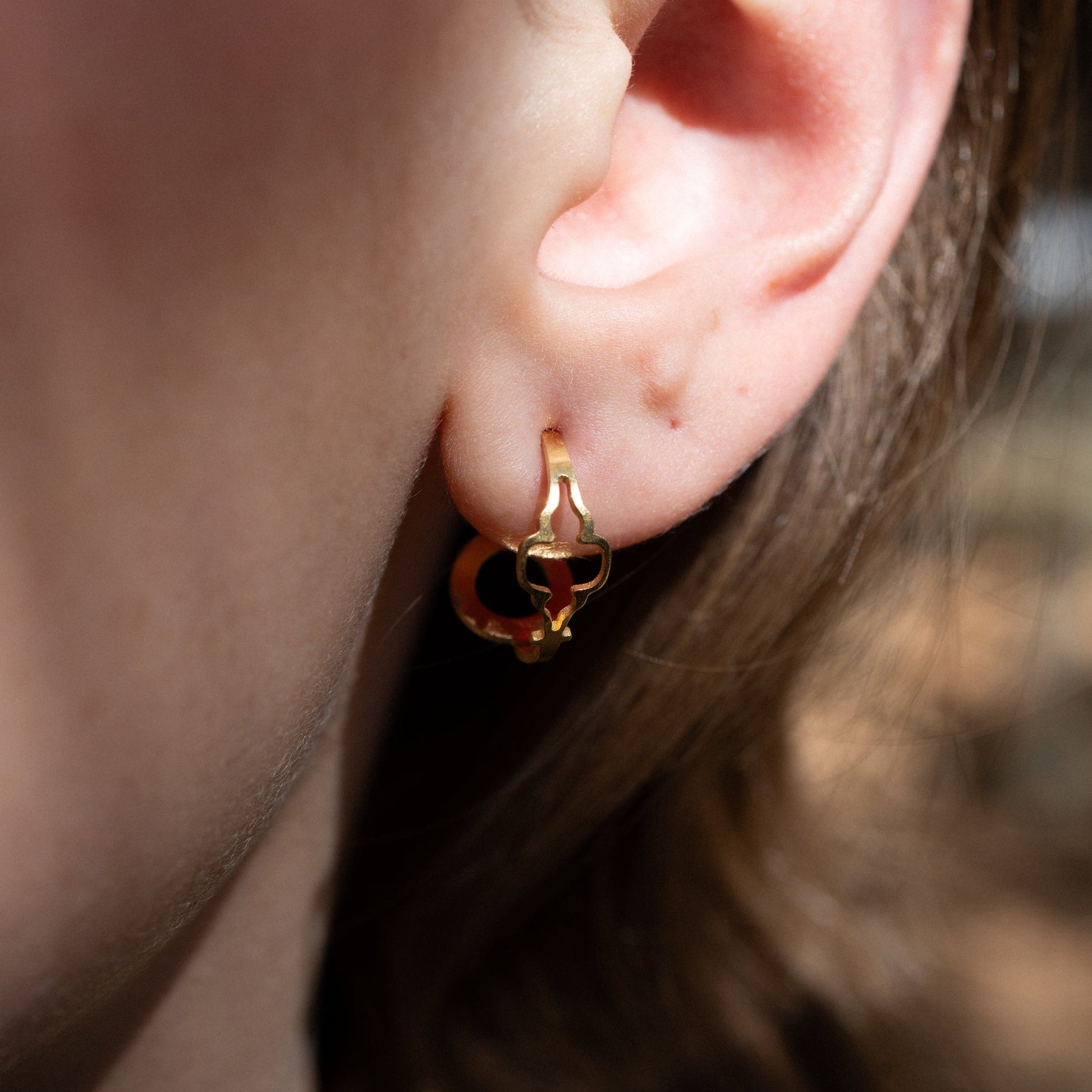 Créoles Lys créées par Marie-Louise Orlach.