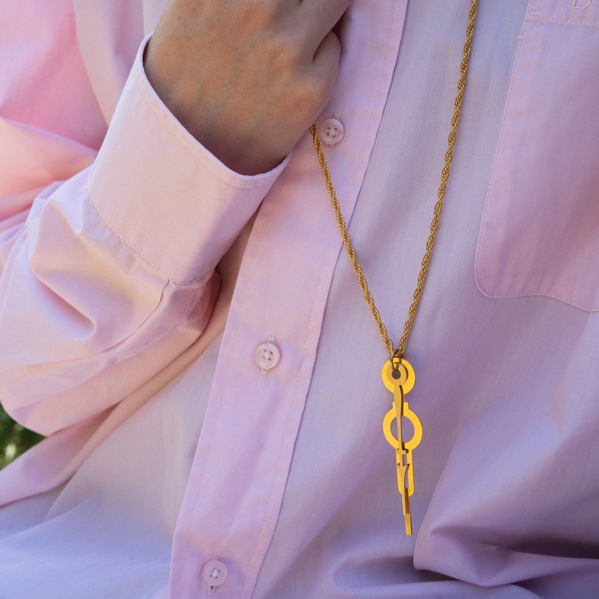 Sautoir Amours à partir de deux aiguilles d'horloge art déco, bijou fait main. Cadeau idéal pour un anniversaire de mariage, des fiançailles.